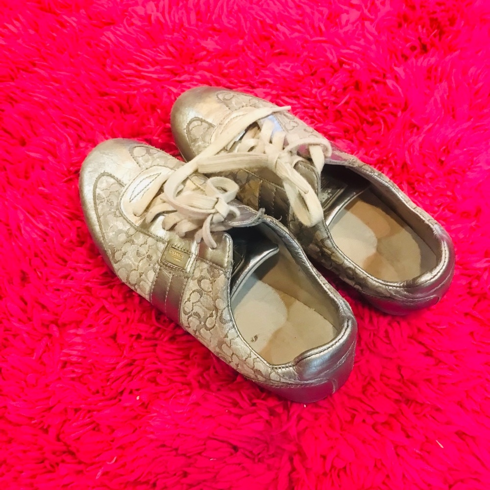 Women’s shoes
